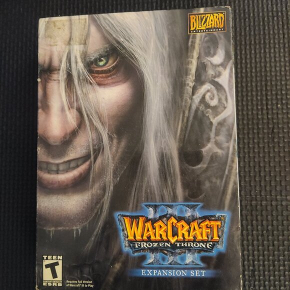 PC WarCraft 3 Boxed Frozen Throne Expansion Set w/ Reign of Chaos Expansion - Picture 2 of 4